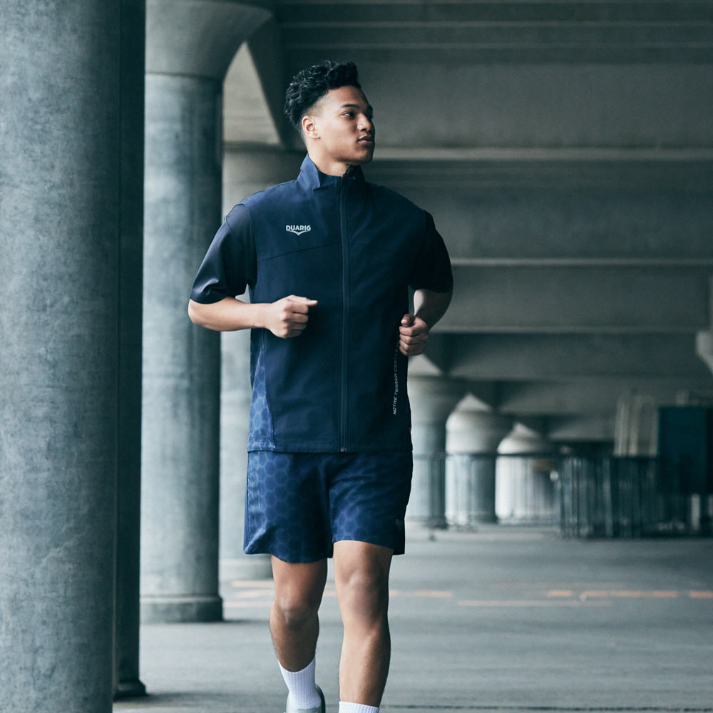 ZHUV CROSS SHORTSの商品画像